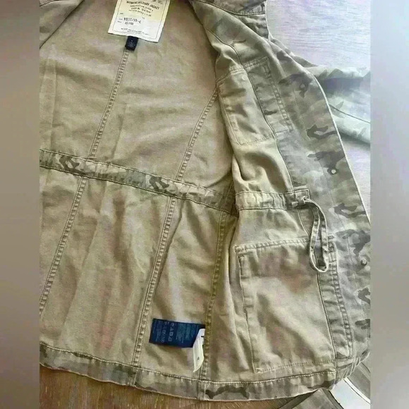 Tommy Hilfiger Women’s Camo Field Utility Jacket Size M - Picture 7 of 9